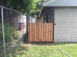 6154 Lyndhurst Dr, Houston, TX 77033