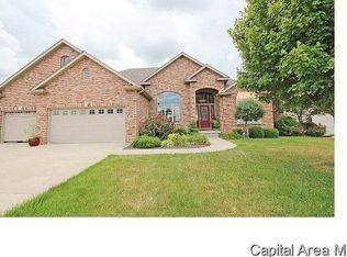 208 Grindstone Rd, Chatham, IL 62629