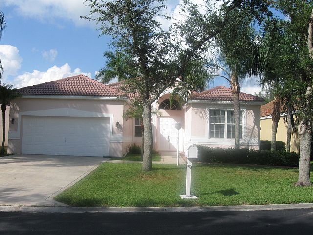 1st image of 6814 NW 81st Ct