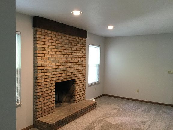 5th image of 4210 Wood Park Dr