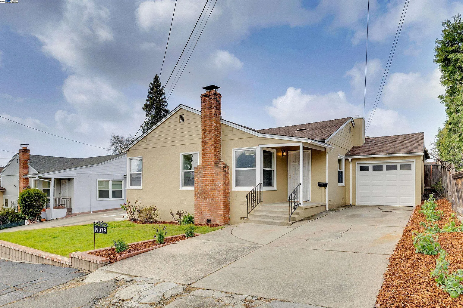 19079 Madison Ave photo 1