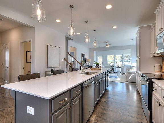 7th image of this home