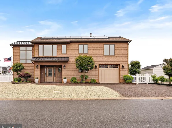 165 Eileen Ln, Manahawkin, NJ 08050