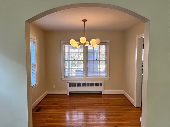 5th image of 433 W Radiance Dr