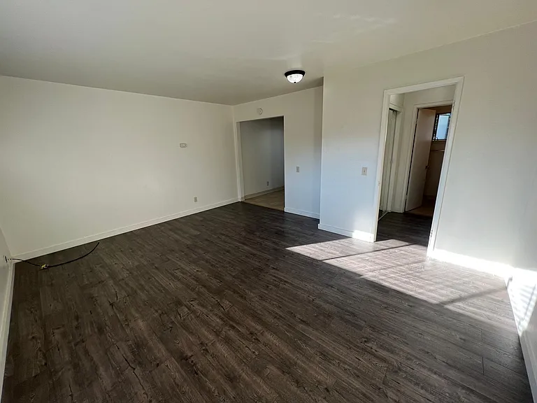 4129 El Camino Way #K — Photo 3