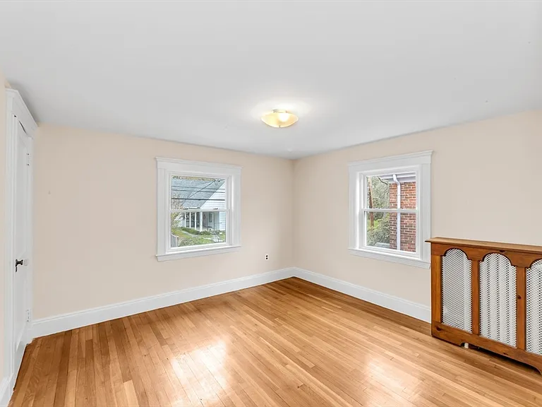 55 Arborough Rd — Photo 13