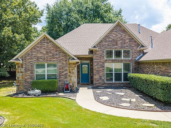 2nd image of 3605 Colfax Way