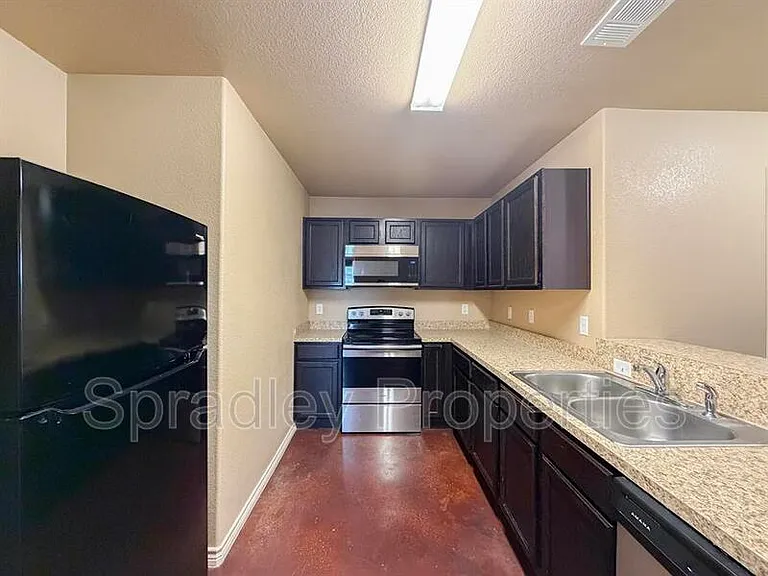 1514 Brady Way — Photo 8