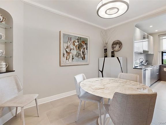 5th image of 84-51 Beverly Road #6R
