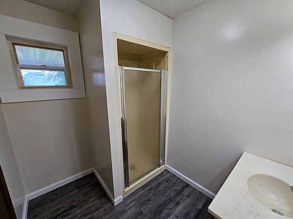 5th image of 2221 Western Ave #A
