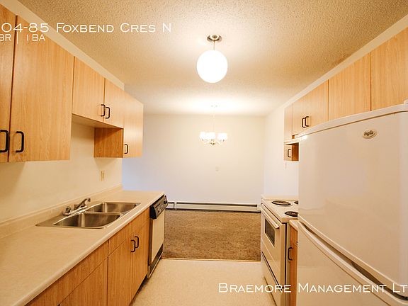 5th image of 85 Foxbend Cres N #204