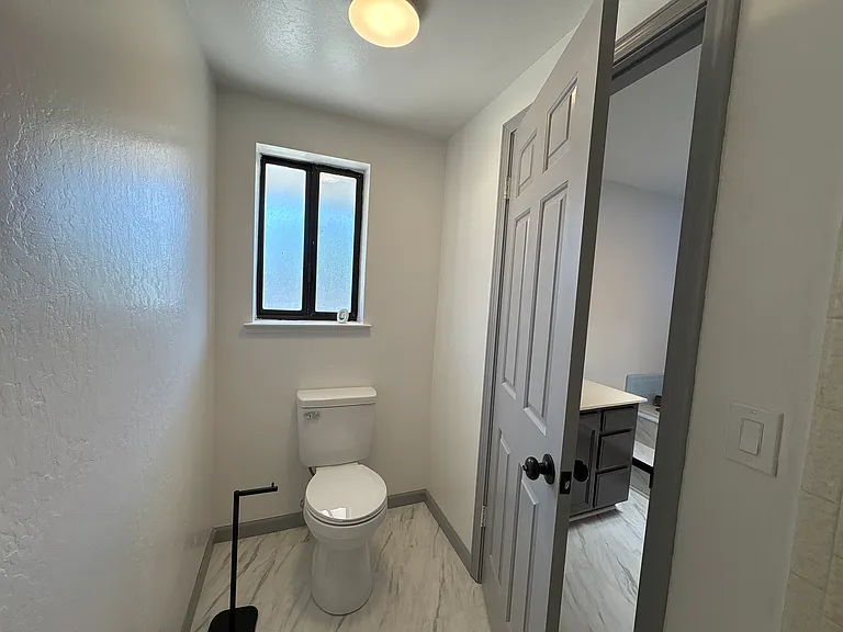 5070 Poplar Rd — Photo 21