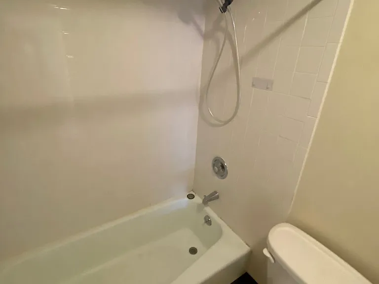 148 Sycamore St #16 — Photo 21