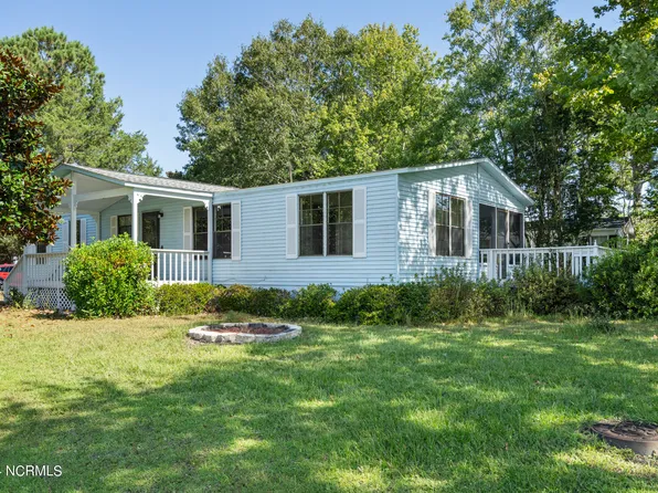 813 Jetty Court, Hampstead, NC 28443
