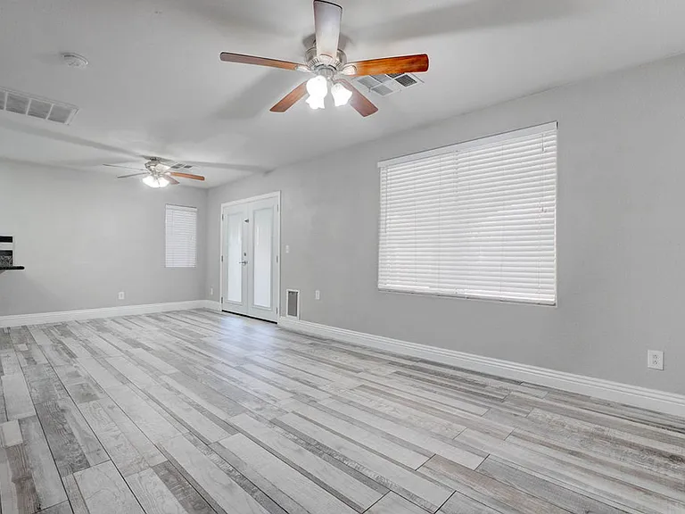 6469 Abbey Door Ct — Photo 13