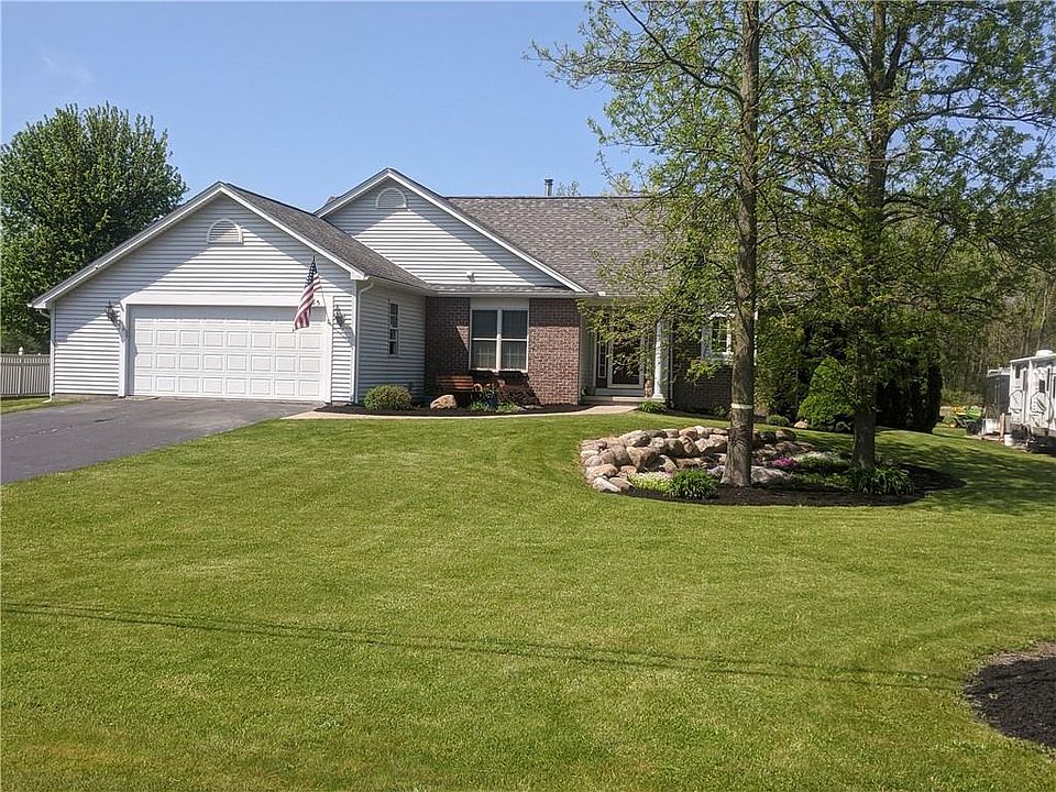 1st image of 17165 Brockport Holley Rd