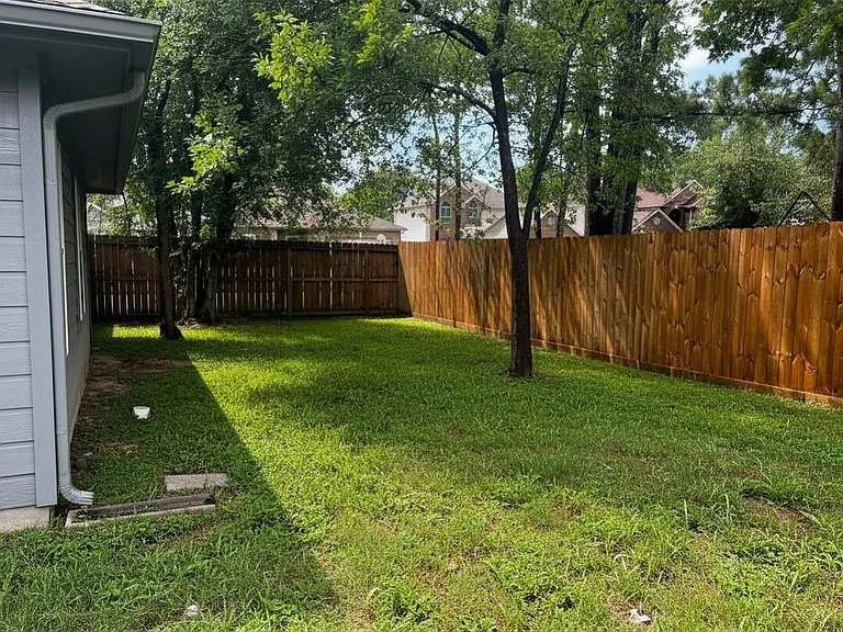 25314 Laurel Green St — Photo 25