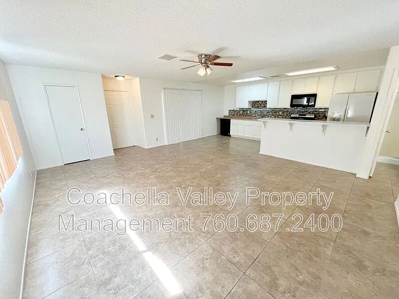3 bed, 2.0 bath, 1176 sqft, $1,995 — Photo 4