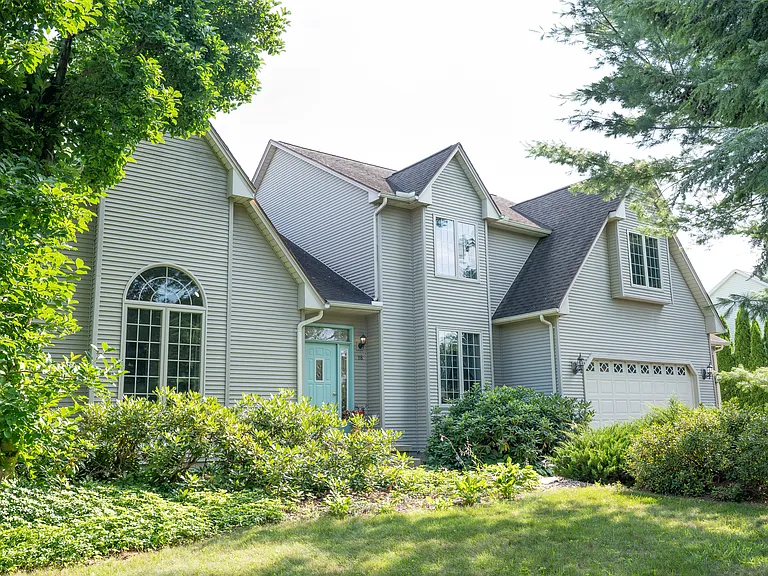 18 Bayberry Dr — Photo 5