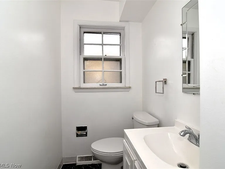23310 Wendover Dr — Photo 19