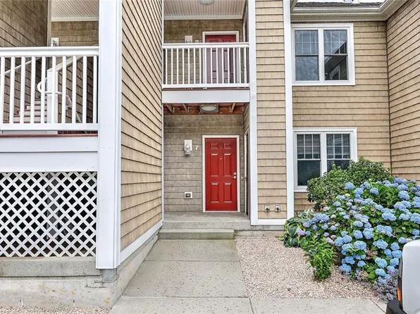 70 Turner St #B7, Warwick, RI 02886
