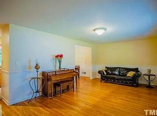 824 Warren Ave, Cary, NC 27511