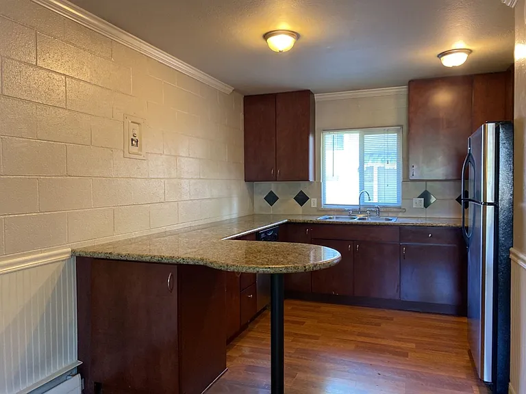 125 E Mrytle Flats — Photo 38