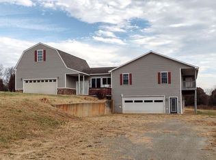 67 Nicole Dr, Glade Hill, VA 24092