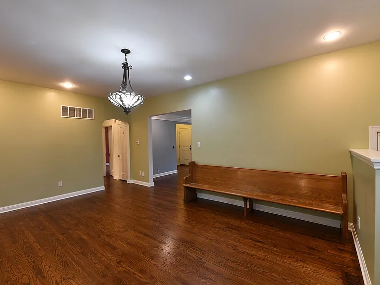 106 Manlyn Dr — Photo 20