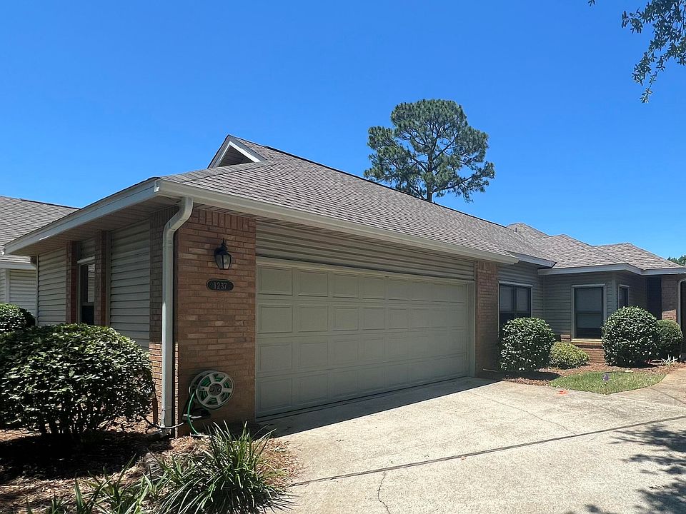 1st image of 1237 Deerwood Dr