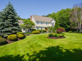 3 Fawn Meadow Ln, Shelton, CT 06484