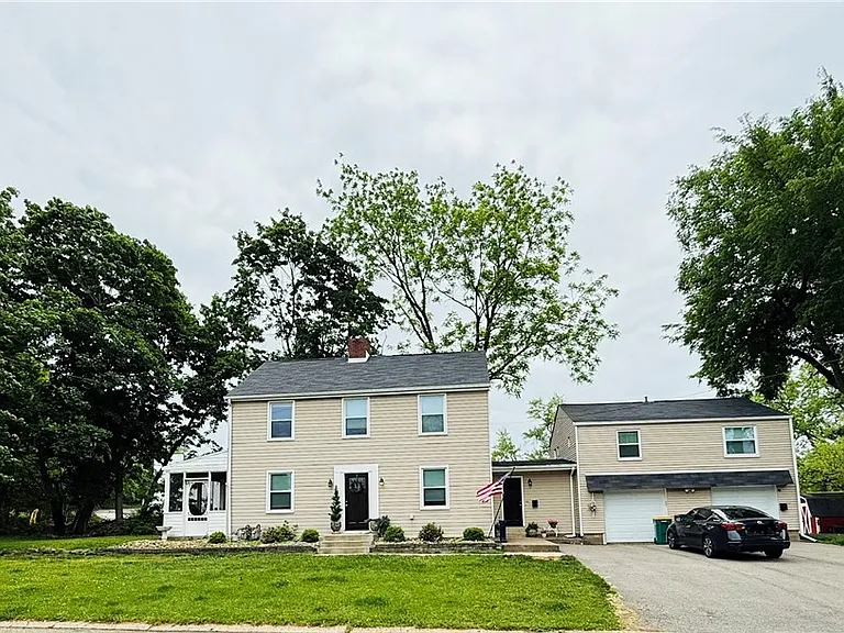 7800 Perry Hwy — Photo 26