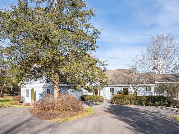 5th image of 291 S Hills Dr