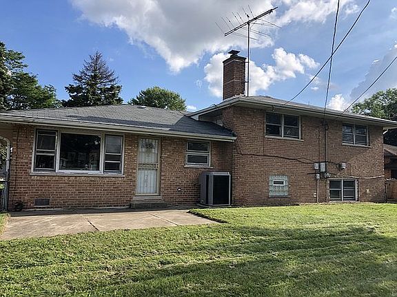2nd image of 266 E 173rd St