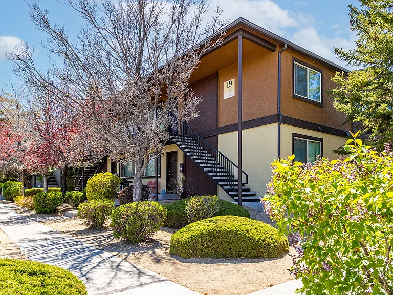 Sierra Sage Apartments — Photo 9