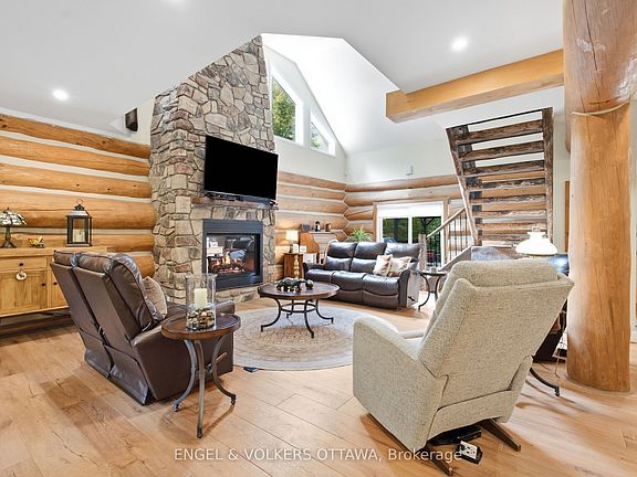 5th image of 935 Kippen Rd