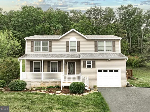 4251 Martis Hill Dr, Westminster, MD 21158