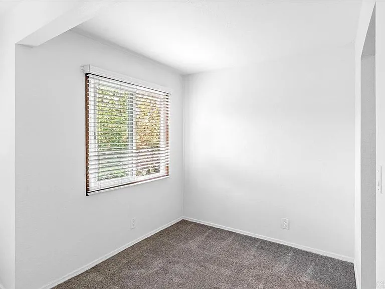 2173 Manchester Ave #2 — Photo 10