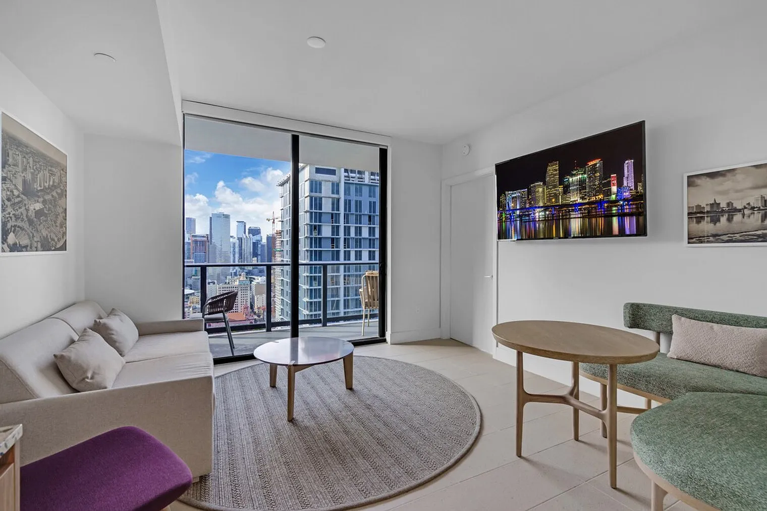1 bed, 1.0 bath, 645 sqft, $4,940 — Photo 1
