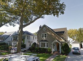 79 Hudson Rd, Floral Park, NY 11001