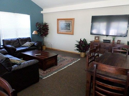 3rd image of 3007 Yarrow Cir