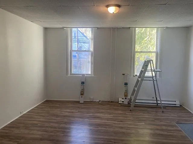 607 Lorenz Ave — Photo 7