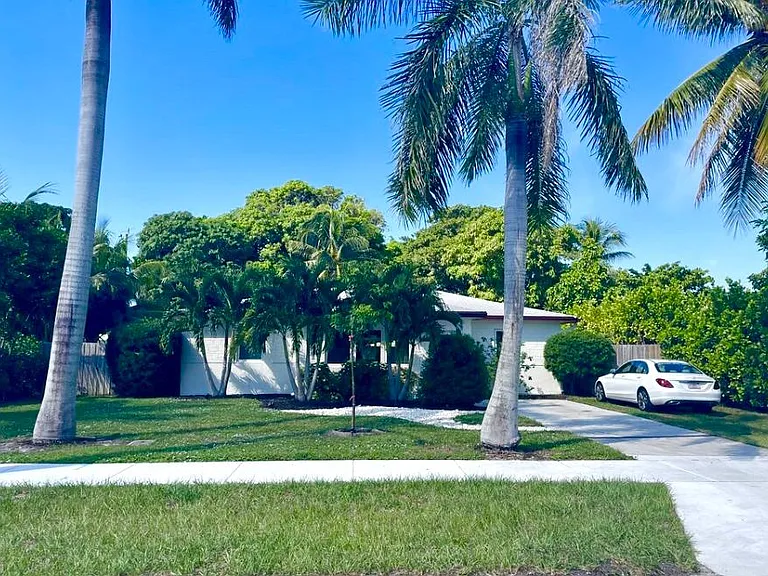 808 SE 4th Ave — Photo 12