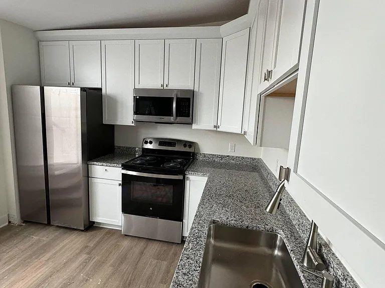 34 W Franklin St #3 — Photo 1