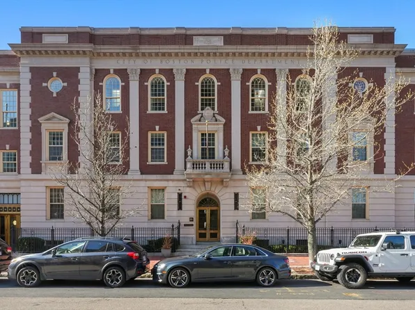 7 Warren Ave APT 12, Boston, MA 02116