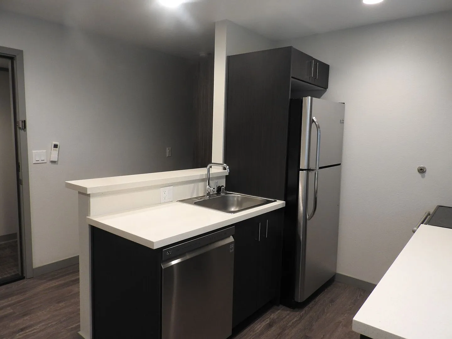 F Street Apartments — Photo 4