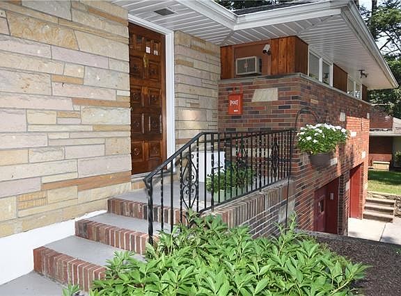 Inviting entrance to home.