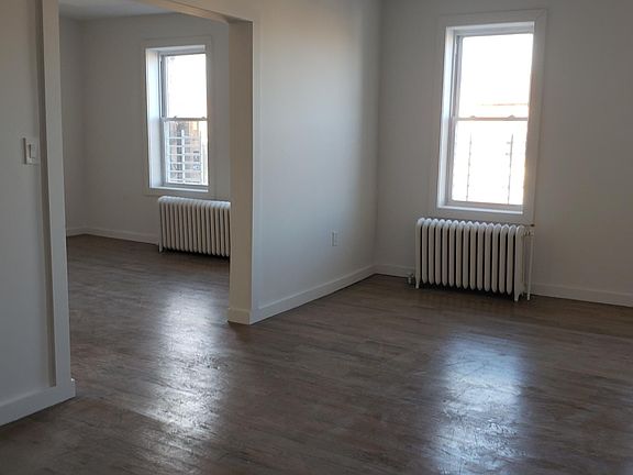 3rd image of 18 Gifford Ave