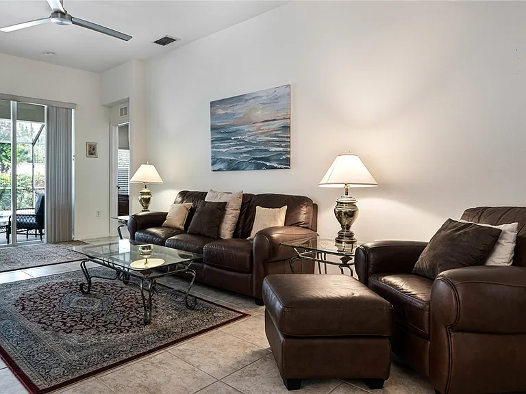 10082 Oakhurst Way — Photo 4