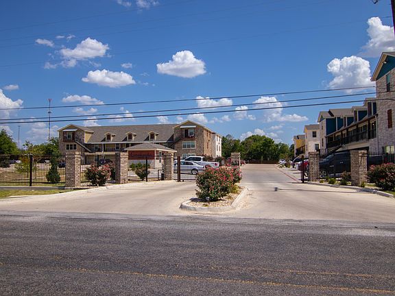 5th image of 651 E McGregor Dr #3